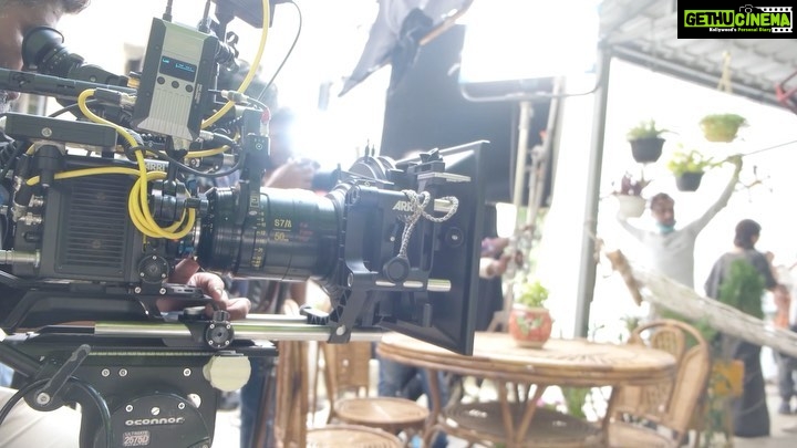 Shamita Shetty Instagram - #behindthescenes with Kavita πββοΈβ€οΈ #blackwidows Streaming Now on @zee5premium #womenontop @monajsingh @raimasen @sharadkelkar @swastikamukherjee13 @parambratachattopadhyay @whofaisalmalik @shrutivyas1 @dekhodekho @birsadasgupta @aamirali @nikhilbhambriofficial @anandradhika66 @vipulroy @reliance.entertainment @reliancebigsynergy