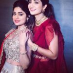 Shamita Shetty Instagram - Munki and Tunki ❤️😘 #sisters #sistersquad #unconditionallove #hugs #munkiandtunki #happiness #gratitude