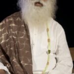 Shamita Shetty Instagram - A mesg from shri @sadhguru on #worldmentalhealthday ❤️ absolutely love watching his videos .. sometimes it’s exactly what I need to hear or focus on at that moment! Do take sme time out n watch this video .. ❤️🙏