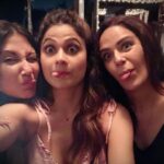Shamita Shetty Instagram – With the cuties! #blackwidow Have a super week everyone ! #onset #shootdiaries @zee5premium @swastikamukherjee13 @monajsingh #fun #love #hugs #webseries #instadaily