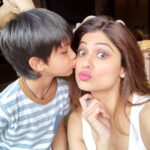 Shamita Shetty Instagram – Missing my naughty lil baby 😘😘❤️❤️ #babylove #munchkin #viaanrajkundra #hugs #love