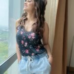 Shamita Shetty Instagram - Soaking in the positivity ❤️😘🎀 #shootmode #love #lifeisgood #gratitude