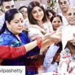 Shamita Shetty Instagram - Happy #janmashtami everyone ❤️❤️ #Repost @theshilpashetty with @get_repost ・・・ Hare Kṛṣṇa Hare Kṛṣṇa Kṛṣṇa Kṛṣṇa Hare Hare Hare Rāma Hare Rāma Rāma Rāma Hare Hare ~ Last year this day, performing the Krishna Abhishek at @iskcontemple 🙏🏻 Janmashtami ki aap sabhi ko dheron shubhkaamnayein 🙏🏻 May Lord Krishna take away all our worries, give us the strength to face each day with courage, and bless each one of us with happiness, love, & peace on the holy occasion of Krishna Janmashtami🌺🌸🌼 . . . . . #Janmashtami #LordKrishna #HareKrishna #gratitude #blessed #throwback #krishnajanmashtami