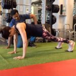 Shamita Shetty Instagram - Workout mode ❤️ @thevinodchanna #functionaltraining #gymmotivation #fitnessmotivation #fitnessaddict #workoutroutine #instadaily #instafit #nogainwithoutpain #gym #love