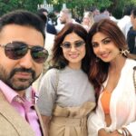 Shamita Shetty Instagram – Happy Anniversary my forever favs 💖
@theshilpashetty #Rajkundra 
Wishing you a lifetime of happiness, strength and togetherness, always. 
12 years and many more to come 🧿💫
– Tunki 
.
.
.
.
.
.
#ShilpaShetty #ShamitaShetty #family #anniversary #togetherness #love #gratitude #goodwishes #happiness #strength #bond  #goodvibes #ShamitasTribe #TeamSS