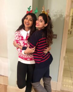 Shamita Shetty Instagram - 🎄❤️