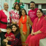 Shamita Shetty Instagram - Merry Christmas .. from our family .. to urs ❤️😘🎄🤗 #instafamily #love #familyfirst #christmastree #christmastime #fun #instadaily