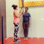 Shamita Shetty Instagram - My first time with Roman Rings!! Such fun exercises!! Thankyou @thevinodchanna for never letting me give up! 🎀#skinthecat #monkeyingaround #fitnessmotivation #fitnessgirl #gym #gymlife #workout #nevergiveup #instavideo #instafitness #vcfitness #