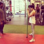 Shamita Shetty Instagram – Tried something new in the gym today !! Strengthens the upper body n core 👧 love that my trainer @thevinodchanna keeps making me try something different n new 💪💪 #stronggirl #vcfitness #fitnessmotivation n on #gymvid #workoutvideo #gymmotivation #gymlife #gymaholic #workoutmotivation #instavideo #instacool l