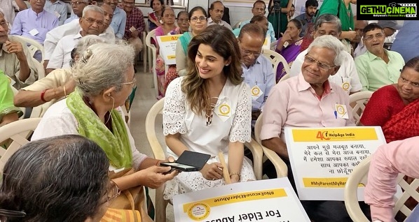 Shamita Shetty Instagram - At the Helpage India event ❤️ As 15th June is #worldelderabuseawarenessday every year @helpageindia releases a nationwide report ,this year titled Elder Abuse In India - Role of Family : Challenges & Responses. They also launched their #helpagesos App which makes it easier for our elders who are being abused in anyway to reach out for help !! There are laws in place that protect the rights of Elders.. some of them we are not even aware off.. do call Helpage India for further information.