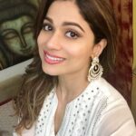 Shamita Shetty Instagram - Nothing you wear is more important than your smile ! Love life ❤️ #gratitude #peaceandlove #happiness #instapic