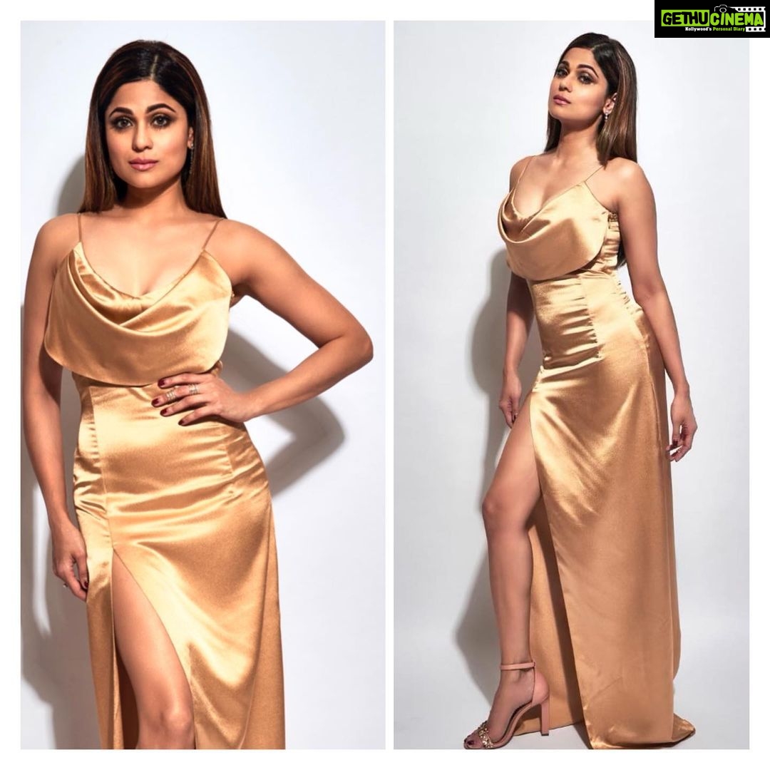 Shamita Shetty Instagram - All set for #GQBESTDRESSED @gqindia Earrings: @anmoljewellers Rings: @hcraftjewellery Stylist: @chandanizatakia Hair: @themadhurinakhale Photographer: @akshay_26 #glam #fashion #gold #dusky #stylediaries #ootd #photooftheday #instapic #gqbestdressed2019 #gqbestdressedparty