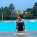 Shamita Shetty Instagram – Throwback 👧🧜‍♀️💦 #waterbaby #beatingthesummerheat #splashsplash #love #clubmillenium