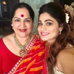 Shamita Shetty Instagram - Happy Mother’s Day Mommie❤️😘🤗 n to all the mommies out there ❤️ Thankyou for ur unconditional love n guidance n for being our mamma bear always protecting us ❤️ love u loads ❤️huggies❤️😘🤗