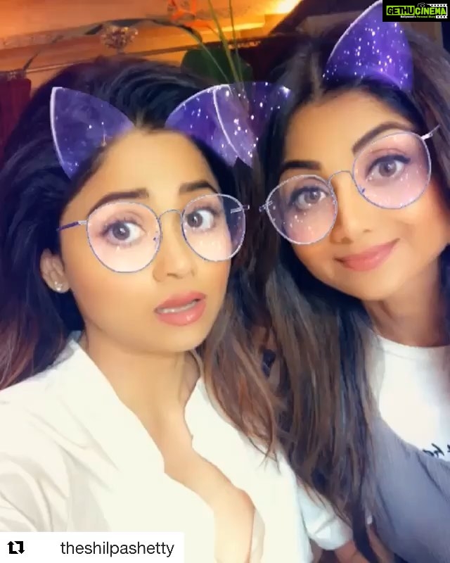 Shamita Shetty Instagram - Happy Easter everyone šš¤š„°ā¤ļøš°š°š° #easter #eastereggs #instavideo #instafun #fun #Repost @theshilpashetty with @get_repost ć»ć»ć» Tunki and Munki , #shettysisters @shamitashetty_official and moi keeping up with tradition ..on a #sugarhigh with Junior Kundra in tow .. Wishing u all a #happyeaster my #instafam any reason to #behappy and #sundaybinge š¤š š£ #easter #famjam #celebration #sistersquad #gratitude #wishes #fun #cray #sundayvibes