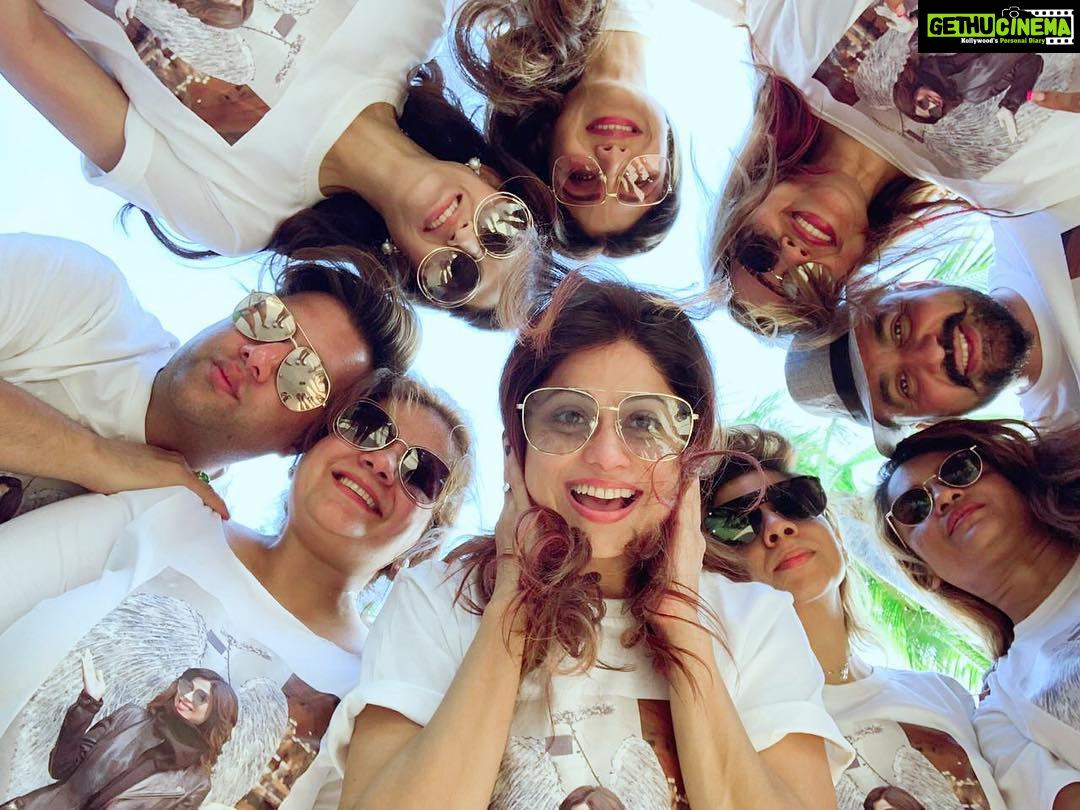 Shamita Shetty Instagram - Coz my #shamsters gangstas!! #friendslikefamily #friendsforever #instapic #instalove