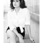 Shamita Shetty Instagram - Just posing ❤️ #blacknwhite #instapic @munnasphotography