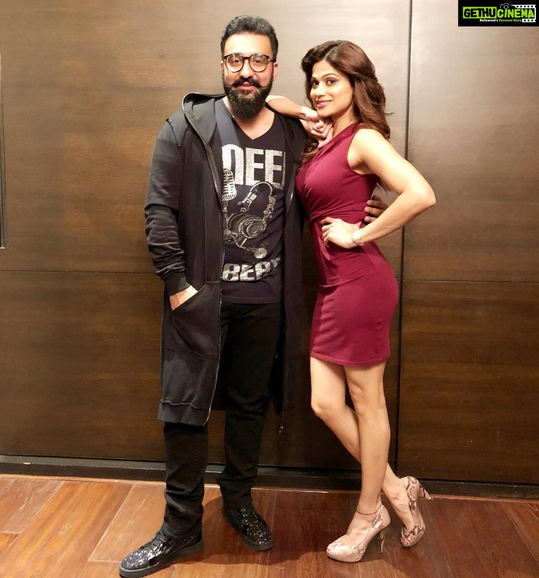 Shamita Shetty Instagram - Happiest Bday my darling Jiju , my brother π€U r an incredible person with such a beautiful , kind heart.. we r truely blessed to have u in our lives β€οΈ π€May this year bring u even more joy , happiness , strength , peace n everything that ur heart desires n more π€π€π€ #brotherinlaw #brothers #blessing #friendships #instalike #instapix #instagood #birthdays #cake #celebrations ππ°ππ
