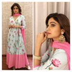 Shamita Shetty Instagram - For an event in Patna 🎀 outfit by @masabagupta @houseofmasaba jewellery by @azotiique #events #workmode #instafashion #lotusmotif #style #ootd #photooftheday #instaglam #traditional