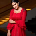 Shamna Kasim Instagram - Red has Guts Deep Strong Dramatic…… Styled by @officialanahita Outfit: @justlikethatbyanju Jewellery: @petalsbyswathi