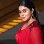 Shamna Kasim Instagram - Red has Guts Deep Strong Dramatic…… Styled by @officialanahita Outfit: @justlikethatbyanju Jewellery: @petalsbyswathi