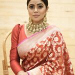Shamna Kasim Instagram - Styled by @officialanahita Saree: @gubbarajyalakshmi Jewellery: @mangatraineeraj Makeup & hair: @sijanmakeupartist Pics: @photography_by_chandu