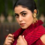 Shamna Kasim Instagram – Be Bold Enough To Design Your Life…
Styled by @officialanahita😘 
Outfit: @justlikethatbyanju😘 
Jewellery: @kalon_artjewellery 😘
Pic: @v_capturesphotography😘. Hairstylist: @srinu_hairstylist 😘. Personal staff: @bhanu.reshma.90 😘 @vhoney007 😘 #etvtelugu #dheekingsvsqeens #lovemyjob ❤️