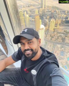 Shanmuga Pandian Instagram - Up and up and up !

At the top of Burj Khalifa

#dubaidays #topoftheworld 
#burjkhalifa #whatawonder