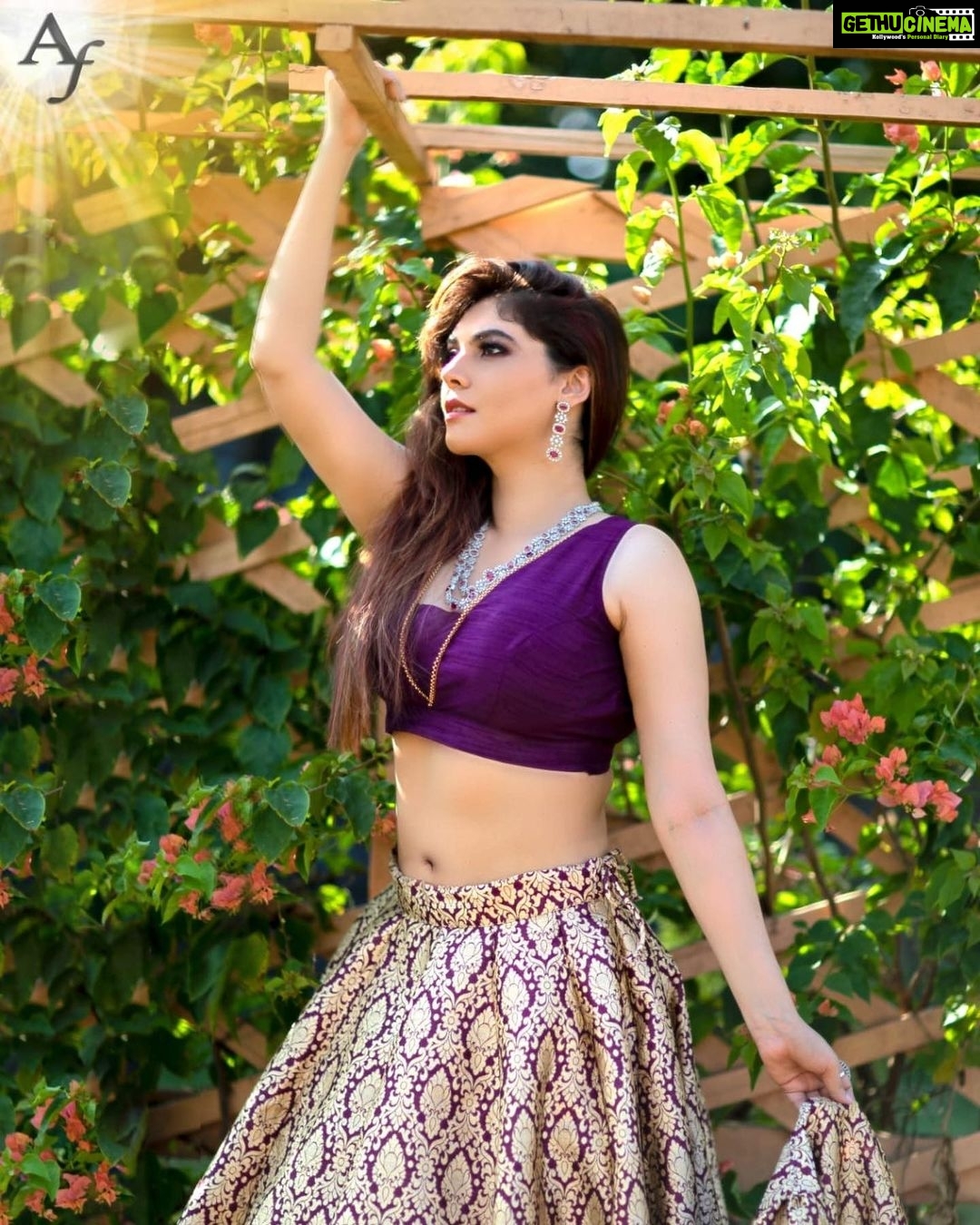 Sherin Instagram - ❤️❤️❤️❤️ Photography : @arshad.media Designer : @anayakreationofficial Makeup Artist : @naaz_makeup_hair Jewellery Partner : @original_narayanapearls location Partner : @elementsoneastcoast #photography #outdoors #fashionphotography #beach #shoot #celebrity #sherin #biggboss #biggbosstamil #vijaytv #tamilactress #tamil #tamilnadu #chennai #madras #cinema #arshadfotography #portfolio #designer #makeup #jewellery #pearls