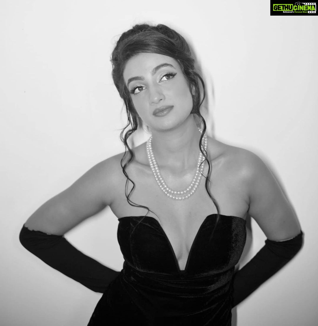 Sherlin Seth Instagram - AUDREY HEPBURN ✨ . Late post but love the output. . Shot by the very talented @pavantanooj_photography H&M : @makeovers_by_ranjitha @agenerous_glam_ . #halloween2021 #halloweenmakeup #halloweencostume #halloween #trending #foryou #forme #viralpost #sherlinseth #audreyhepburn #hotgirl #actress #bollywoodsong #tamilcinema #tamilactress