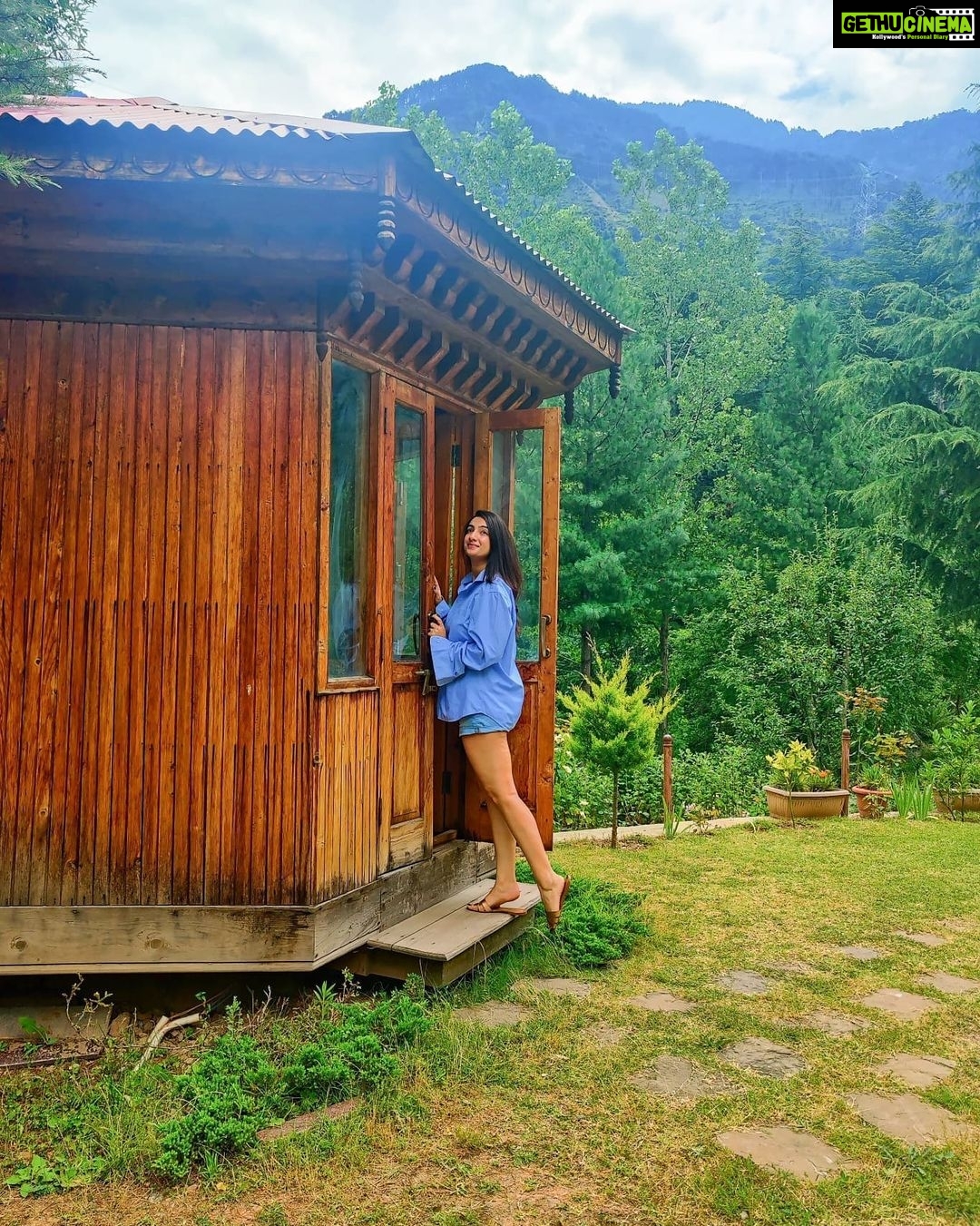 Sherlin Seth Instagram - Papa's oversized shirt, Cool mountain breeze with kahwah and calm mind is my kind of morning ! #justpahadibachathings PS : no make up, only mountain glow π¦ πΈ @sandeep8945 . . . #jammukashmir #jammukikudi #kashmirtourism #kashmiri #jammuandkashmir #kollywoodcinema #viralpost #foryoupage #forme #sherlinseth #mountains #fresh #mountainbaby #tamil #telugu #andhrapradesh #tamilnadu #bollywood #calfmuscles #leg Batote J&K