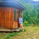 Sherlin Seth Instagram - Papa's oversized shirt, Cool mountain breeze with kahwah and calm mind is my kind of morning ! #justpahadibachathings PS : no make up, only mountain glow 🦋 📸 @sandeep8945 . . . #jammukashmir #jammukikudi #kashmirtourism #kashmiri #jammuandkashmir #kollywoodcinema #viralpost #foryoupage #forme #sherlinseth #mountains #fresh #mountainbaby #tamil #telugu #andhrapradesh #tamilnadu #bollywood #calfmuscles #leg Batote J&K