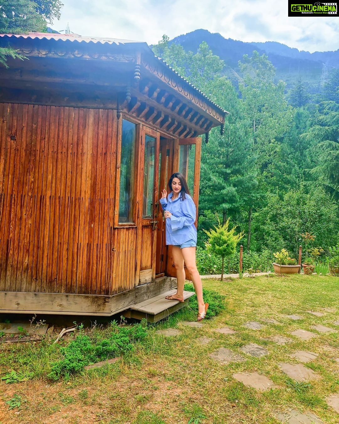 Sherlin Seth Instagram - Papa's oversized shirt, Cool mountain breeze with kahwah and calm mind is my kind of morning ! #justpahadibachathings PS : no make up, only mountain glow π¦ πΈ @sandeep8945 . . . #jammukashmir #jammukikudi #kashmirtourism #kashmiri #jammuandkashmir #kollywoodcinema #viralpost #foryoupage #forme #sherlinseth #mountains #fresh #mountainbaby #tamil #telugu #andhrapradesh #tamilnadu #bollywood #calfmuscles #leg Batote J&K