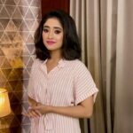 Shivangi Joshi Instagram - Start your investment journey with Free e-Gold worth Rs. 51 on successful signup Go and Swipe Up my story to Open a Free Upstox Gold Account Today #UpstoxGold #InvestInDigitalGold Campaign by @sociopoolindiaofficial #sociopool