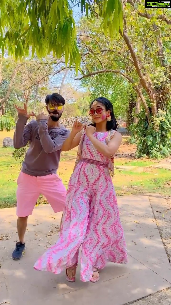 Shivangi Joshi Instagram - Hey guys, Kismat Teri is trending on #1 position on YouTube. How about taking this to the Reel level now as our song is available on Instagram Reels. Match our steps or do whatever you wish to do, create a reel and tag @inderchahalofficial , @savagerechords and Me on your reel and we will reshare the best reels. Let your creativity out, baaki 'Kismat Teri'ππ€ #kismatteri #kismatteriwithshivangi