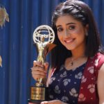 Shivangi Joshi Instagram - Thank You @ibollywoodlife for bestowing me with the 'Best Actor Award' and would like to thank all my well wishers for keeping their belief in me. ♥️ #gratitude #blessed