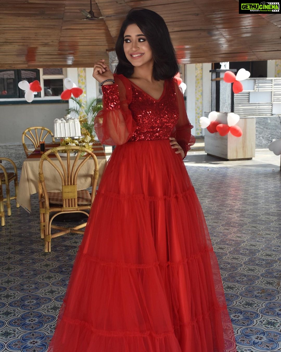 Shivangi Joshi Instagram - Happy Valentine’s Day ♥️ Mumbai, Maharashtra