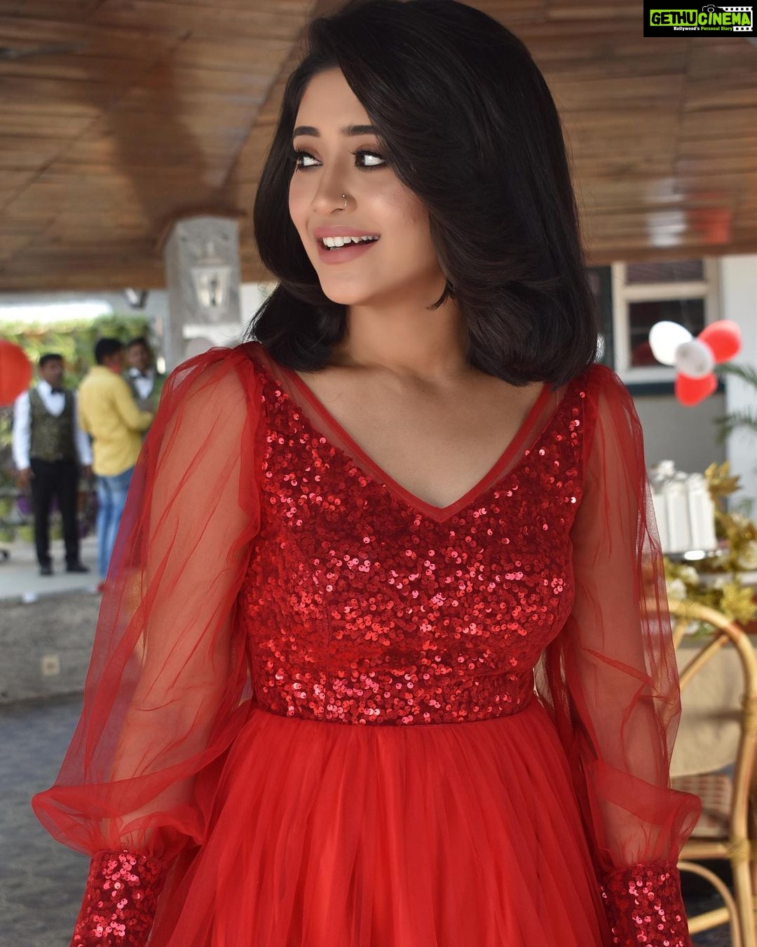 Shivangi Joshi Instagram - Happy Valentine’s Day ♥️ Mumbai, Maharashtra