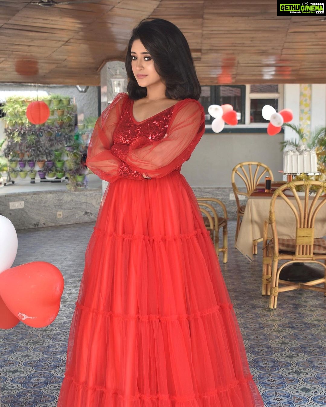 Shivangi Joshi Instagram - Happy Valentine’s Day ♥️ Mumbai, Maharashtra