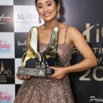 Shivangi Joshi Instagram - Yayyyy!! 3 in a row. ♥️ 'Best Actress', Most Popular Face' and 'Best Jodi' award at the International Iconic Award Show. Thankyou so much guys for all the love that you all have poured in. Feel blessed. 😇 Thankyou @internationaliconicaward for the recognition! #gratitude Styled by @natashaabothra Outfit: @kalkifashion Jewelry: @aquamarine_jewellery Assisted by @_alishamistry_ @mausmi_mitra_ PC: @smileplease_25 Mumbai, Maharashtra