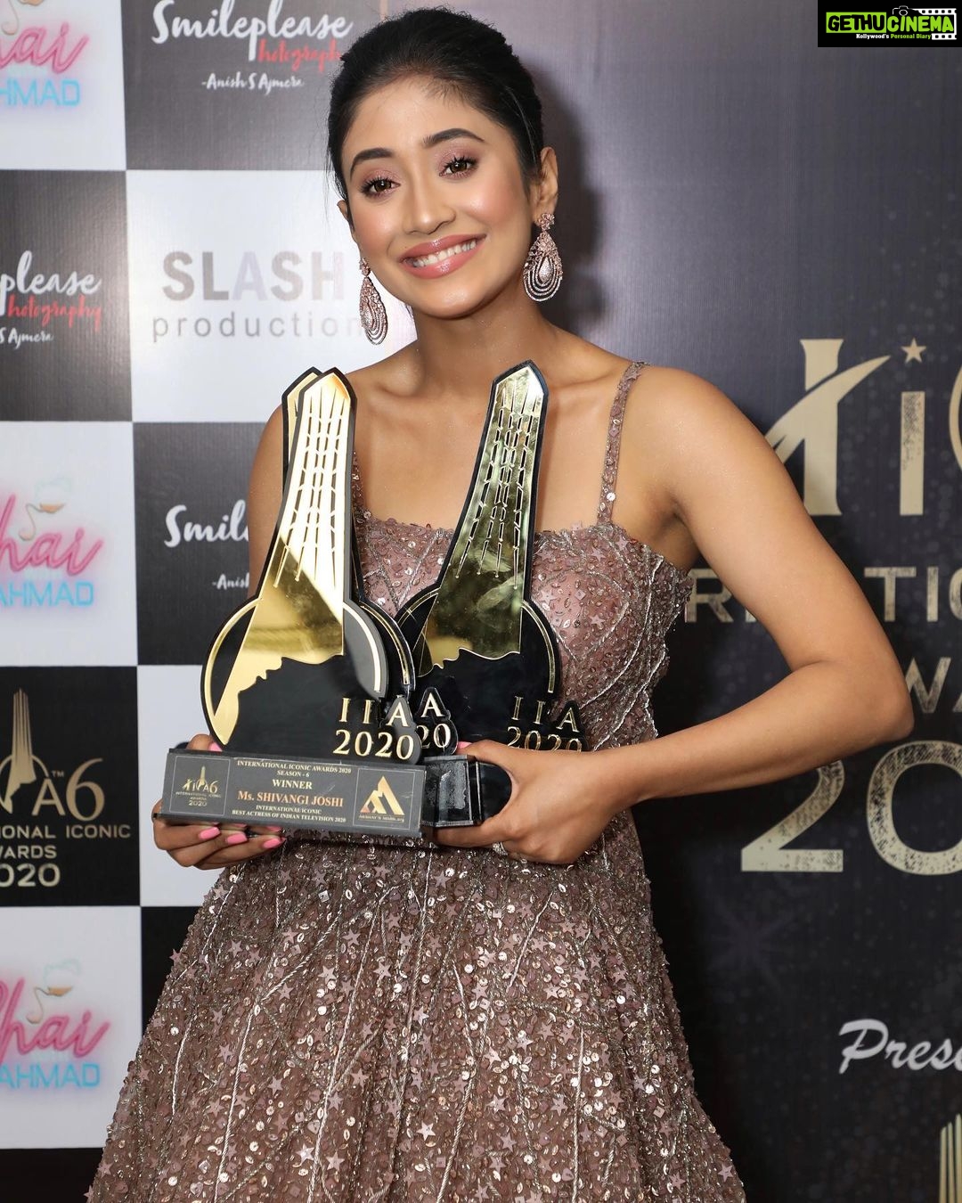 Shivangi Joshi Instagram - Yayyyy!! 3 in a row. ♥️ 'Best Actress', Most Popular Face' and 'Best Jodi' award at the International Iconic Award Show. Thankyou so much guys for all the love that you all have poured in. Feel blessed. 😇 Thankyou @internationaliconicaward for the recognition! #gratitude Styled by @natashaabothra Outfit: @kalkifashion Jewelry: @aquamarine_jewellery Assisted by @_alishamistry_ @mausmi_mitra_ PC: @smileplease_25 Mumbai, Maharashtra