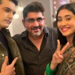 Shivangi Joshi Instagram - #yehrishtakyakehlatahai ✌🏻