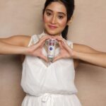Shivangi Joshi Instagram - I was so excited to receive this amazing package from @niveaindia. What is so cool about this product is that it contains Milk Essence. I don’t know about you but I have definitely not heard of such an ingredient in a deodorant before and that is what makes it so special. You guys know alongside acting, dancing is something that I love doing! Though I can spare some extra time to dance, humidity does not spare any of us. With humidity comes excess sweat that causes body odour and irritation to your underarms. With milk essence, NIVEA DEO MILK is the ultimate underarm care. It gives you beautiful nourished and fragrant underarms that last all day long and it is quick absorbing and non-sticky! It comes in 3 variants Fresh, Sensitive and Dry all of these variant are available in Roll ons and Sprays. I’m so excited to try this and let you guys know my review. Now for the announcement you have all been waiting for The GIVEAWAY WINNERS. Our two winners are @rohalanjali and @shubhalaxmi.panda_ please DM your details to me so we send you this exciting hamper. Now don’t be upset if you didn’t win, you can purchase NIVEA DEO MILK at flat 20% off on Nykaa till . 7th September by using the code DEOMILK764 Stay tuned for the video ♥️