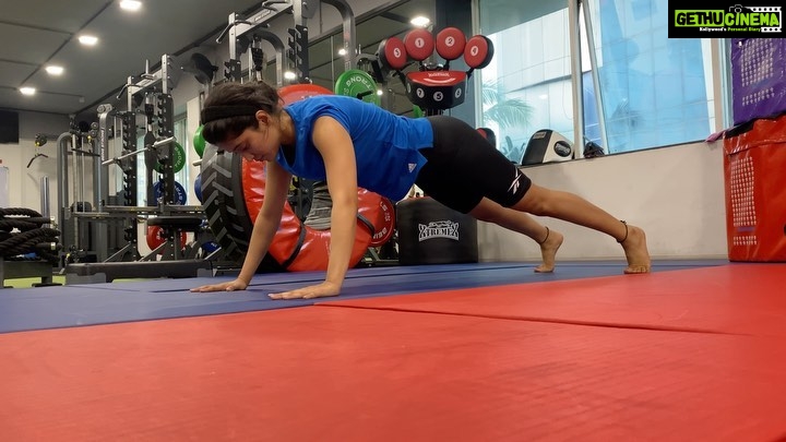 Shivangi Joshi Instagram - #sirat and boxing both were something very new to me. To be Sirat I had to learn the art of boxing. I must admit that boxing is one of the toughest sports I have come across. One wrong move and the game's over. It does require alot of precision, accuracy, power and swiftness. A special thank you to my amazing trainer @balkrishnashetty08 for making me do these rigorous training in such a short span of time. Je toh bas shuruwat haiπ @onepunchmma_ @totalcombatfitness Keep watching Yeh Rishta Kya Kehlata hai and keep spreading love and hope to all ππ€ #sirat #whatmyluck Mumbai, Maharashtra
