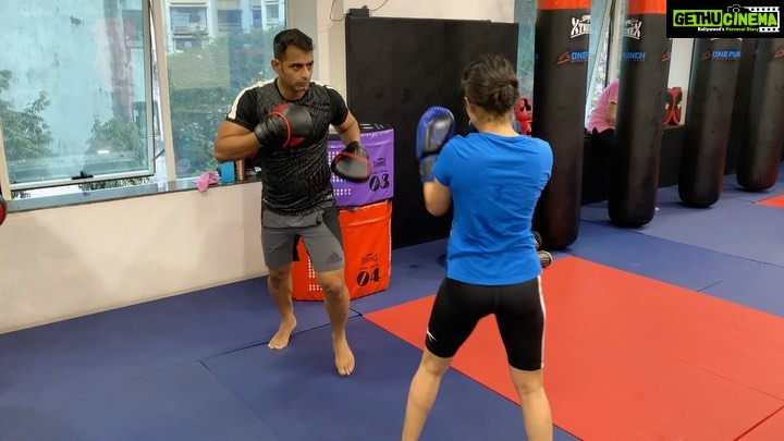 Shivangi Joshi Instagram - #sirat and boxing both were something very new to me. To be Sirat I had to learn the art of boxing. I must admit that boxing is one of the toughest sports I have come across. One wrong move and the game's over. It does require alot of precision, accuracy, power and swiftness. A special thank you to my amazing trainer @balkrishnashetty08 for making me do these rigorous training in such a short span of time. Je toh bas shuruwat haiπ @onepunchmma_ @totalcombatfitness Keep watching Yeh Rishta Kya Kehlata hai and keep spreading love and hope to all ππ€ #sirat #whatmyluck Mumbai, Maharashtra