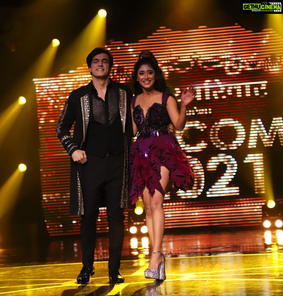 Shivangi Joshi Instagram - #starpariwarkaregawelcome2021 27th ki raat 8 baje se sirf Starplus aur Disney+ hotstar par. #kaira