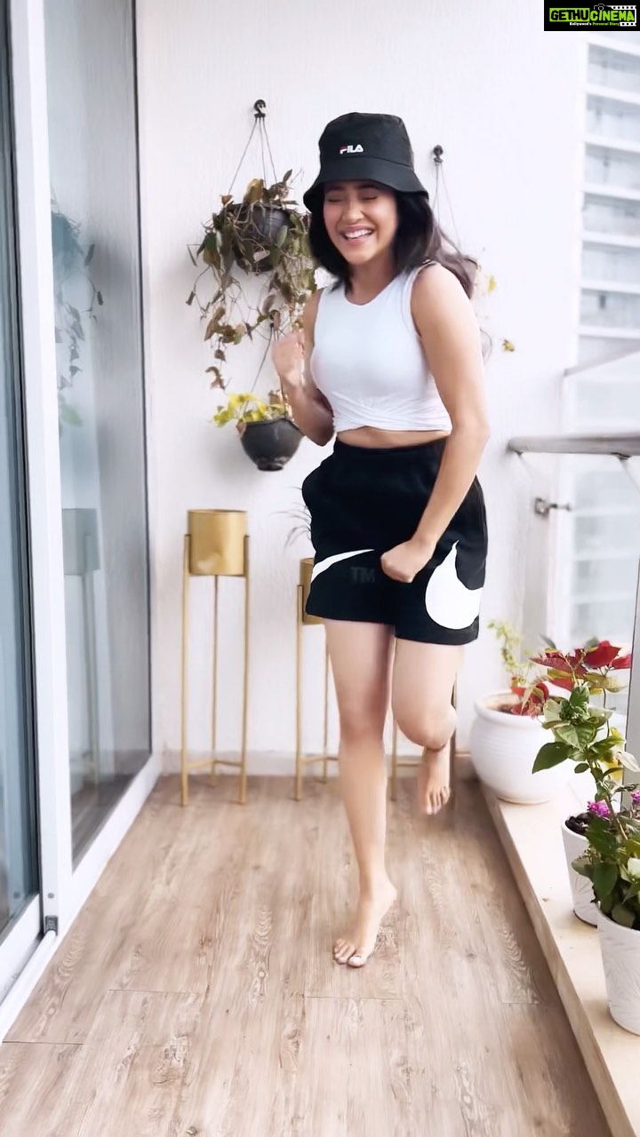 Shivangi Joshi Instagram - Shivangi-Anandi ♥️ #reelspetv | #indiantvfiesta #dailysoap #indiantelevision #tvserials #indiantvserial #instagram #trending #hawahawai ♥️ Mumbai, Maharashtra