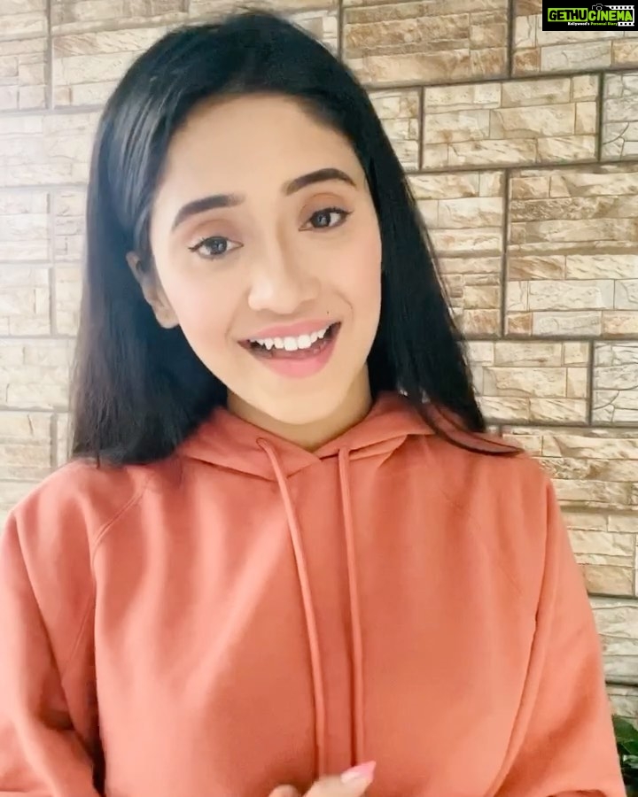 Shivangi Joshi Instagram - You’ve all been asking me what I’ve been doing all this while at home and here’s my recommendation. #SpecialOps is now streaming on @hotstarvip. It has action, drama, entertainment and more to keep you glued to it. Watch it and tell me how you like it!