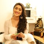 Shivangi Joshi Instagram - #AADATEINWITHSHIVANGI CONTEST! 5 WINNERS WILL STAND A CHANCE MEET ME STEP 1: Create something or write a message on the back of the ” Doublemint box” for me Step 2: Share the same through video/boomerangs/pictures with Aadatein playing in the background Step 3: Post it on social media channels, follow &tag @songfestindia to let us see your entry. Keep sharing the love!! @nikhilmusic @shivangijoshi18 @gauravdagaonkar @anuragbhomia @youtubeindia @surajroy_official_ @fashion_fitness_and_motivation @mrinalinitiwari82 @meghna_29 @ninasrivastava @anuraag_5 @sanjeevvig @dezvyn @shara_sethna @anandi_dhawan @vinay_n_satam @minar_naik @satishdadya @yash_biyani_17 @rahulpariyar4u @stupid_luvv @doublemintindia @marsglobal #doublemint #freshtake #songfest #songfestindia #love #bollywoodmusic #bollywood #music #bollywoodsong #indiansingers #bollywoodactress #shivangijoshi #hindisong #nikhildsouza #news #bhfyp #musicvideo #newage #videography #storyline #youtube #romantic #aadateinwithshivangi Mumbai, Maharashtra