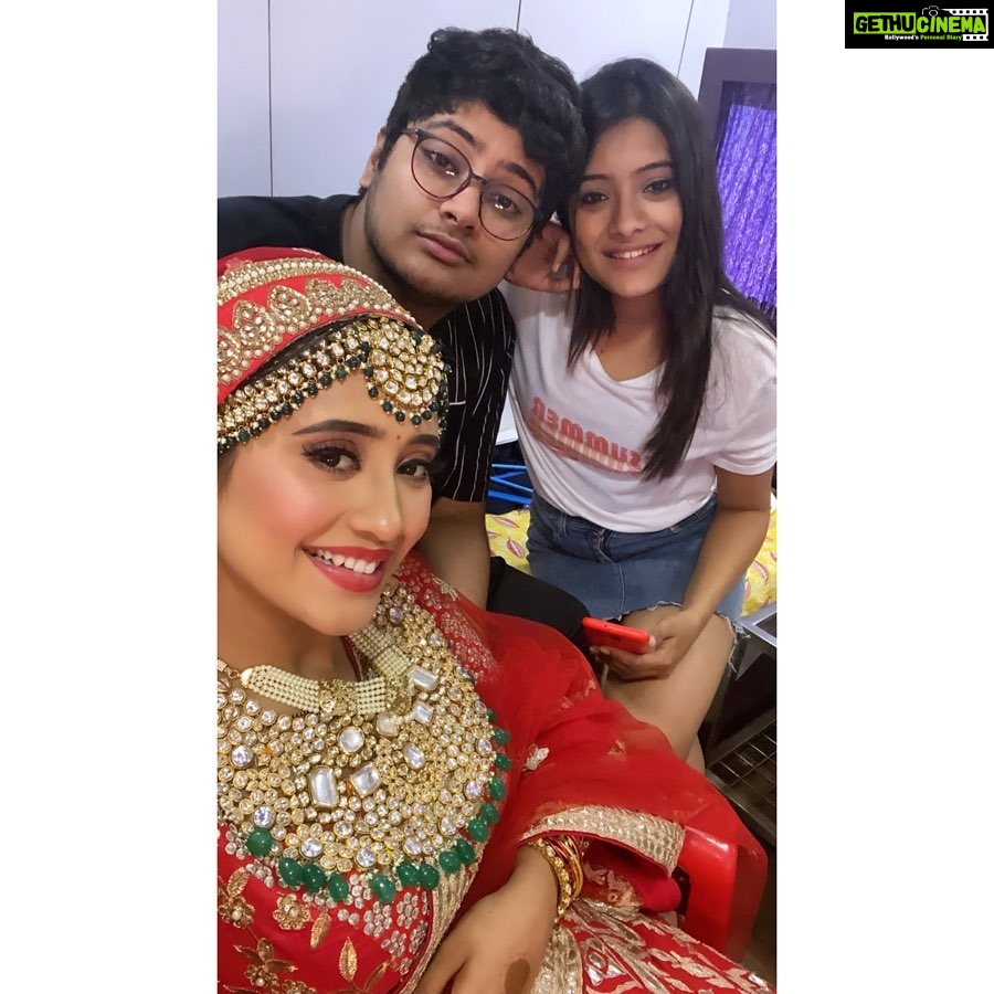 Shivangi Joshi Instagram - ❤️ @sheetal_joshi_official @samarthjoshi15 Mumbai, Maharashtra